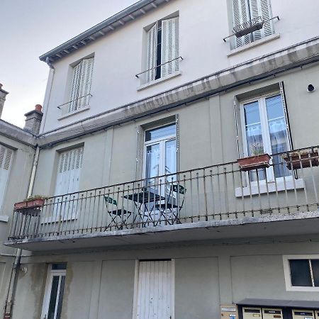 Appartement Luxueux Renove Avec Balcon & Garage Troyes Luaran gambar